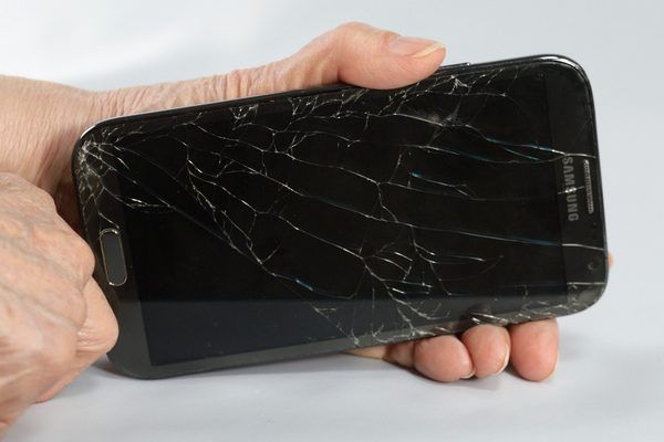 How to repair broken mobile phone screen